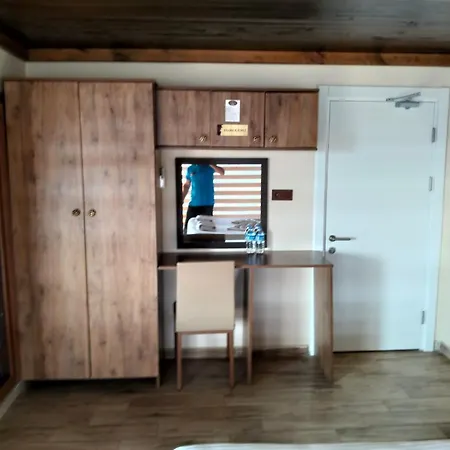 Goekhan Hotel 2*